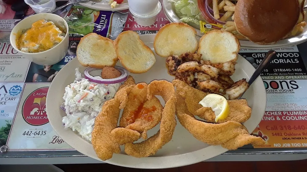 Fried Fish & Grilled Shrimp w Sour Cream & Chive Potatoes